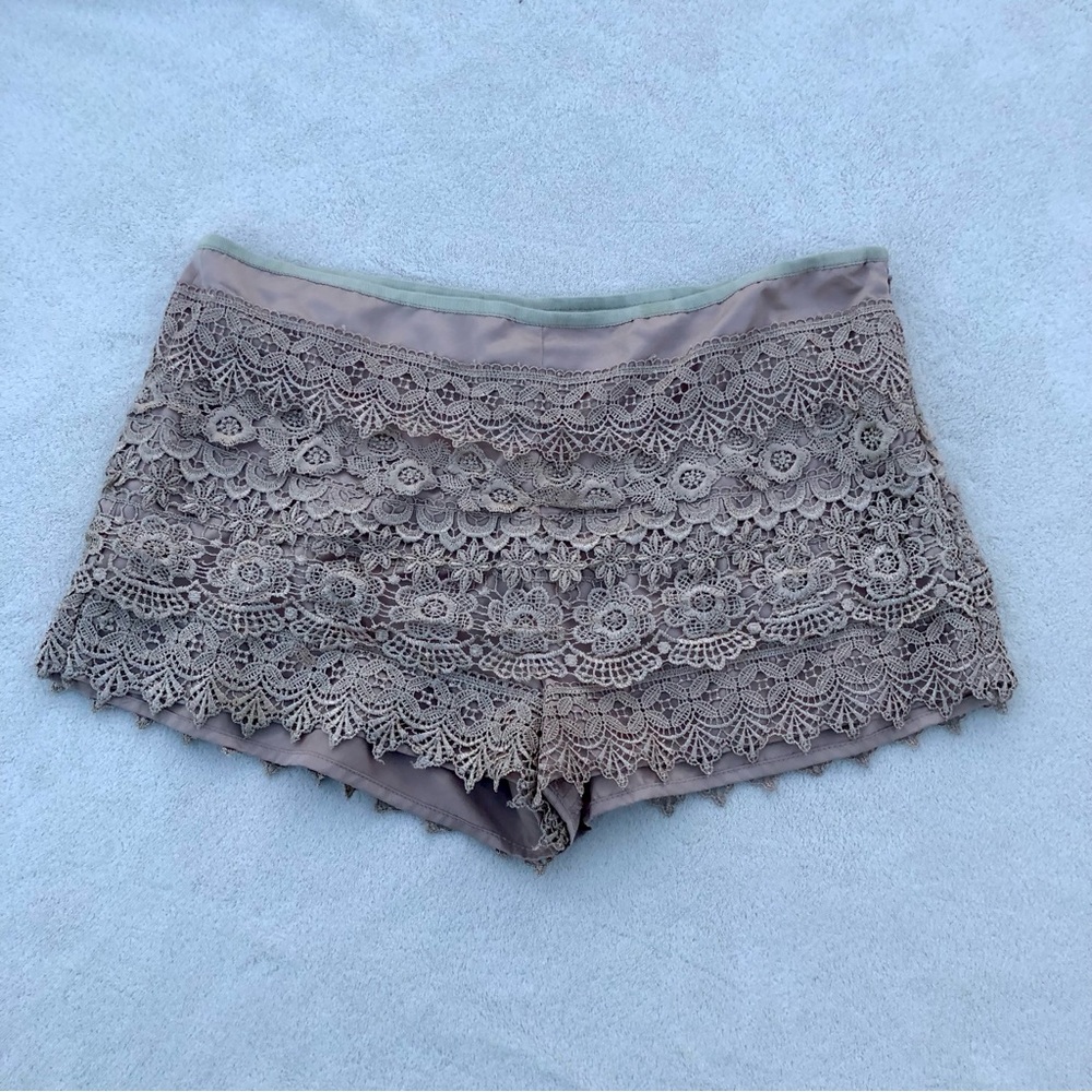Sans Souchi Crochet Shorts Beige- Side Zipper Closure Sz. Medium